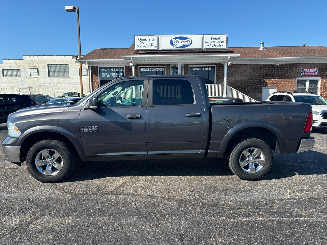 RAM 1500 4WD Crew Cab 140.5" Outdoorsman 2014