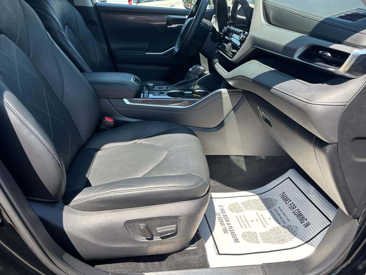 Toyota Highlander Platinum AWD (Natl) 2021