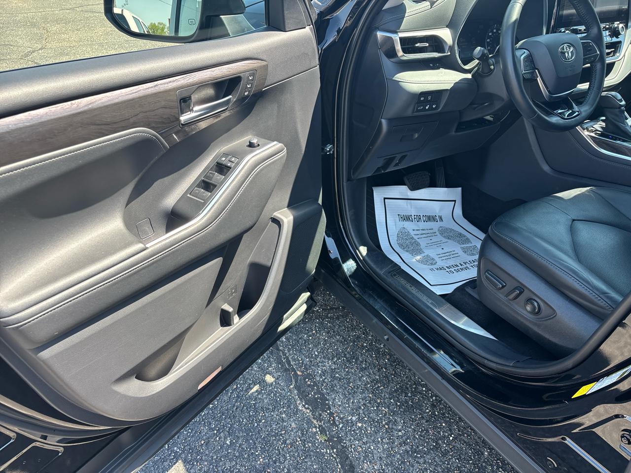 Toyota Highlander Platinum AWD (Natl) 2021