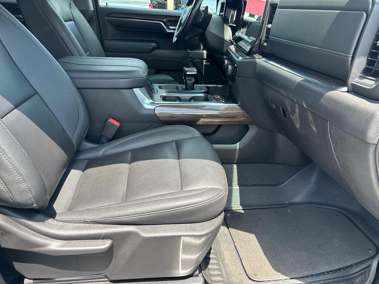 Chevrolet Silverado 1500 4WD Crew Cab 147" RST 2023