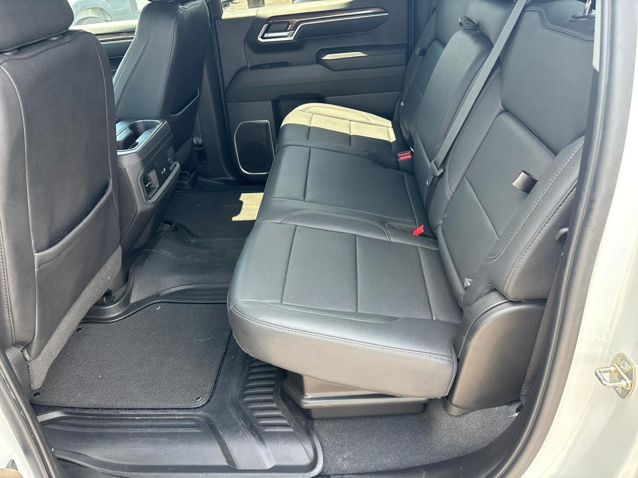 Chevrolet Silverado 1500 4WD Crew Cab 147" RST 2023