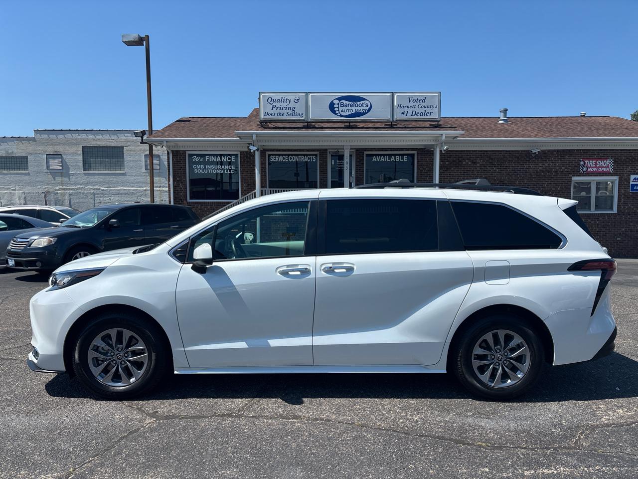 Toyota Sienna XLE FWD 2022