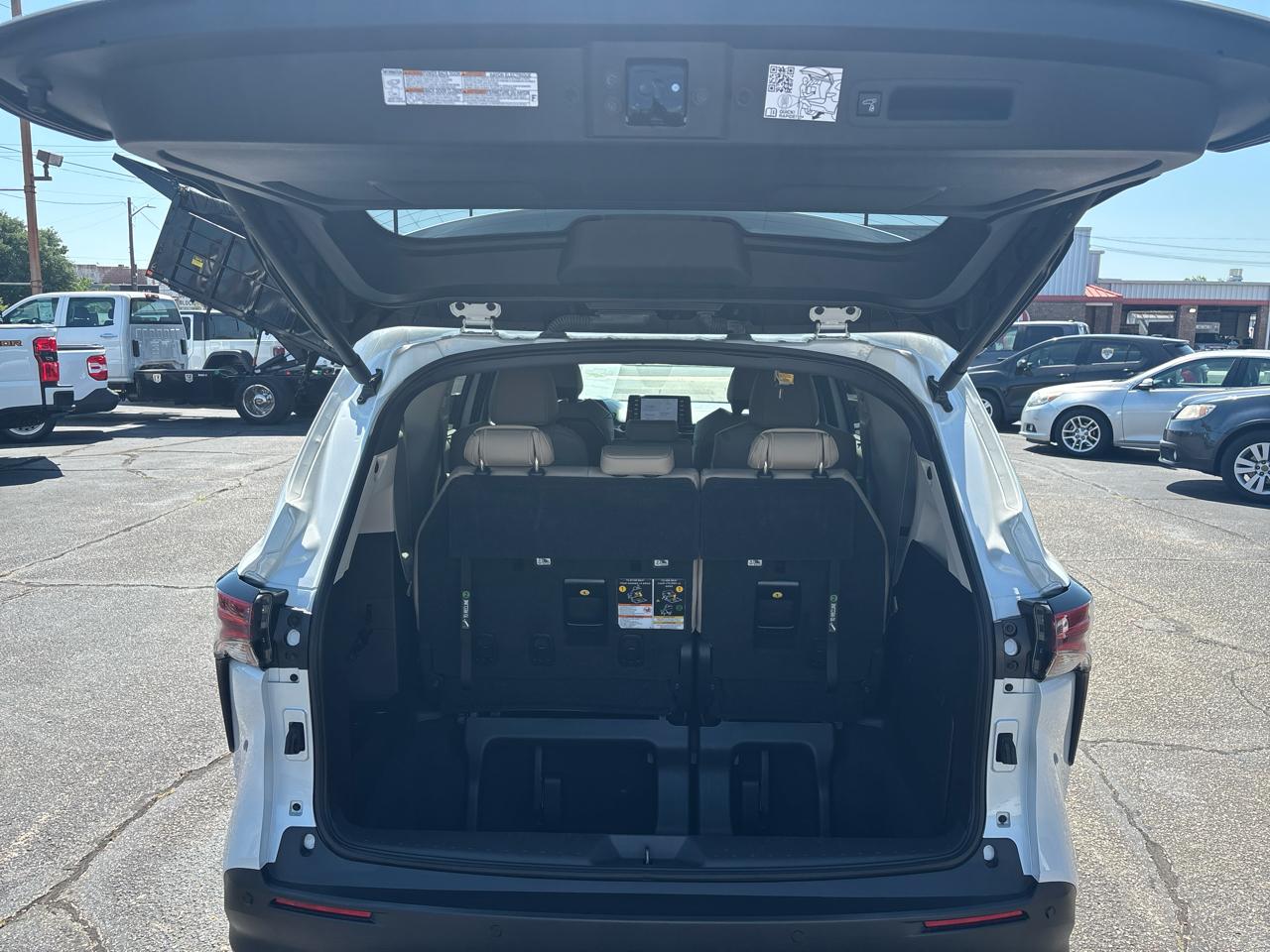 Toyota Sienna XLE FWD 2022