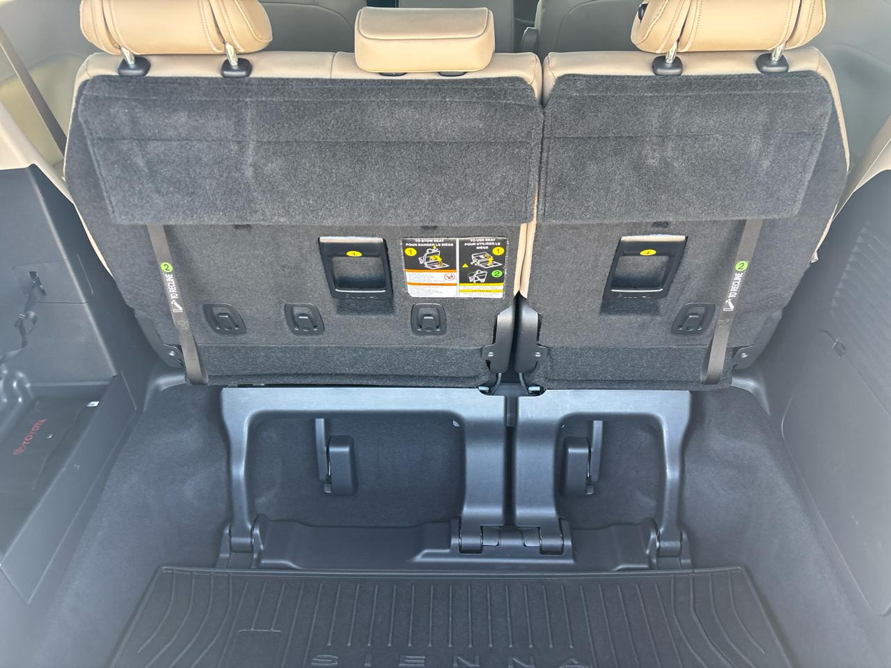 Toyota Sienna XLE FWD 2022