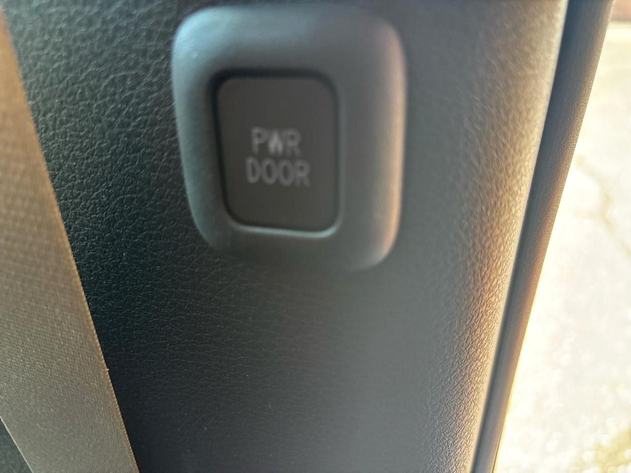Toyota Sienna XLE FWD 2022