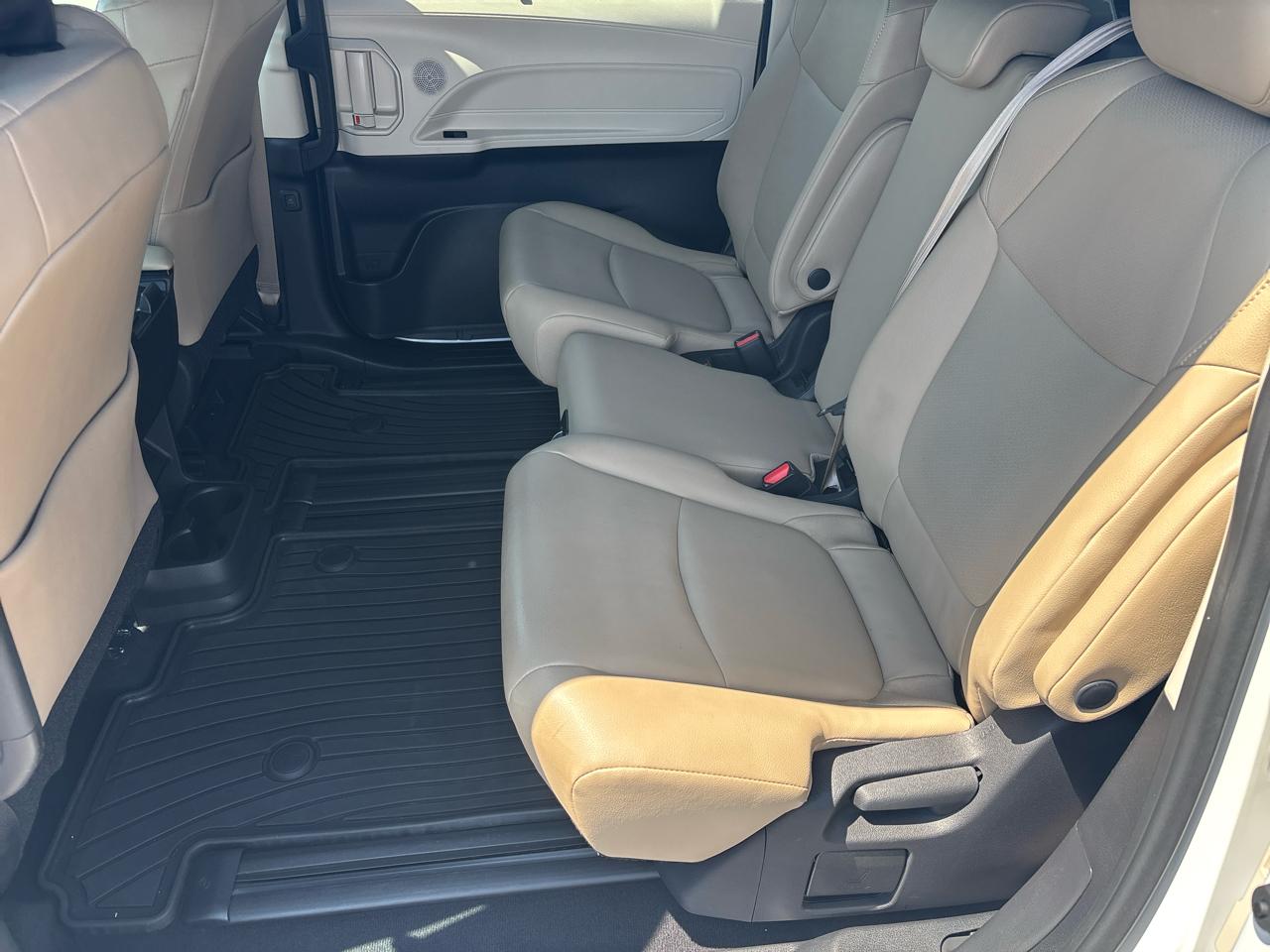 Toyota Sienna XLE FWD 2022