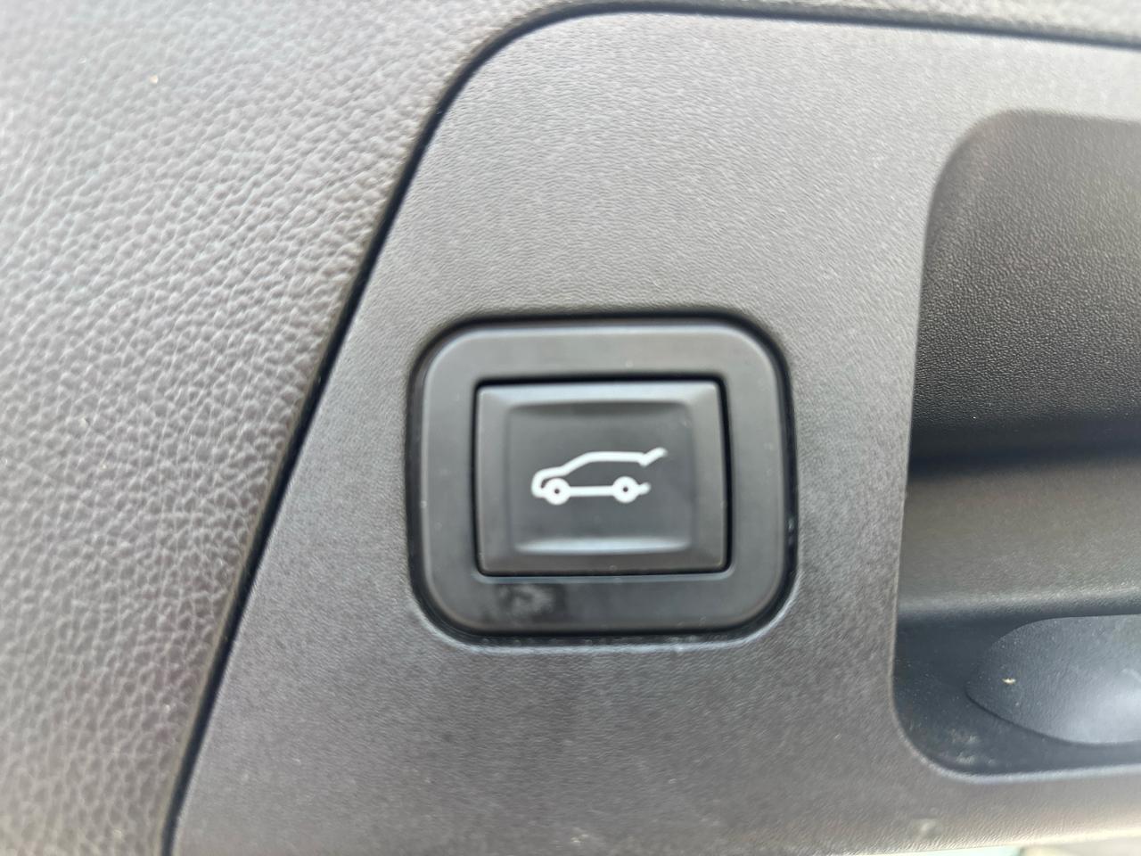 Buick Envision FWD 4dr Essence 2019