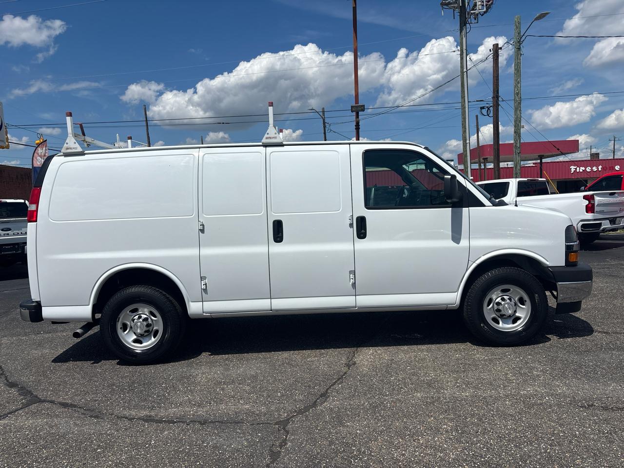 Chevrolet Express Cargo Van RWD 2500 135" 2018