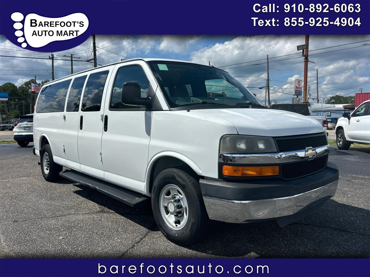 2014 Chevrolet Express Passenger RWD 3500 155" LT w/1LT