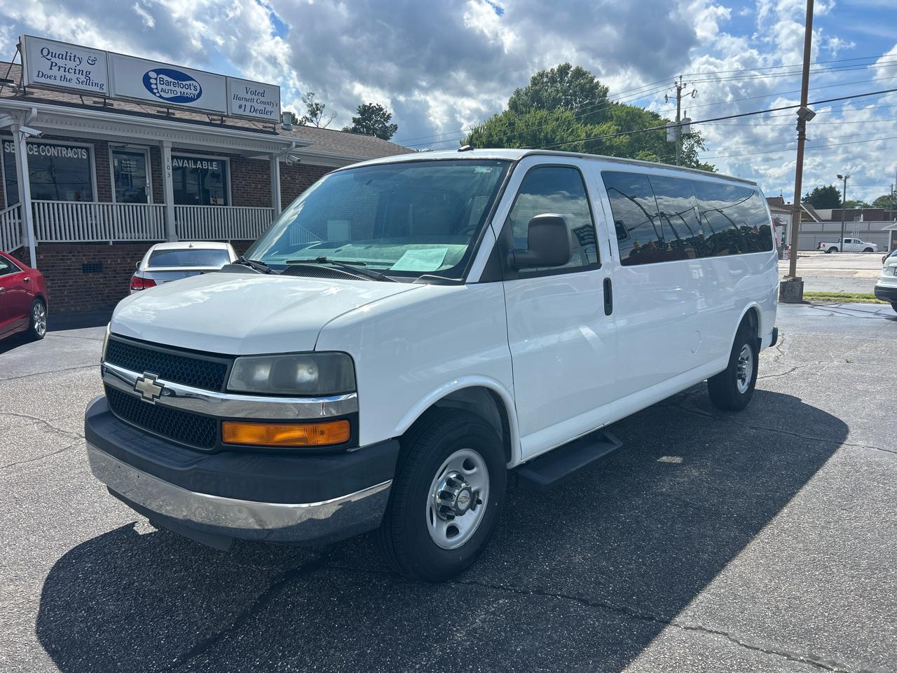 Chevrolet Express Passenger RWD 3500 155" LT w/1LT 2014
