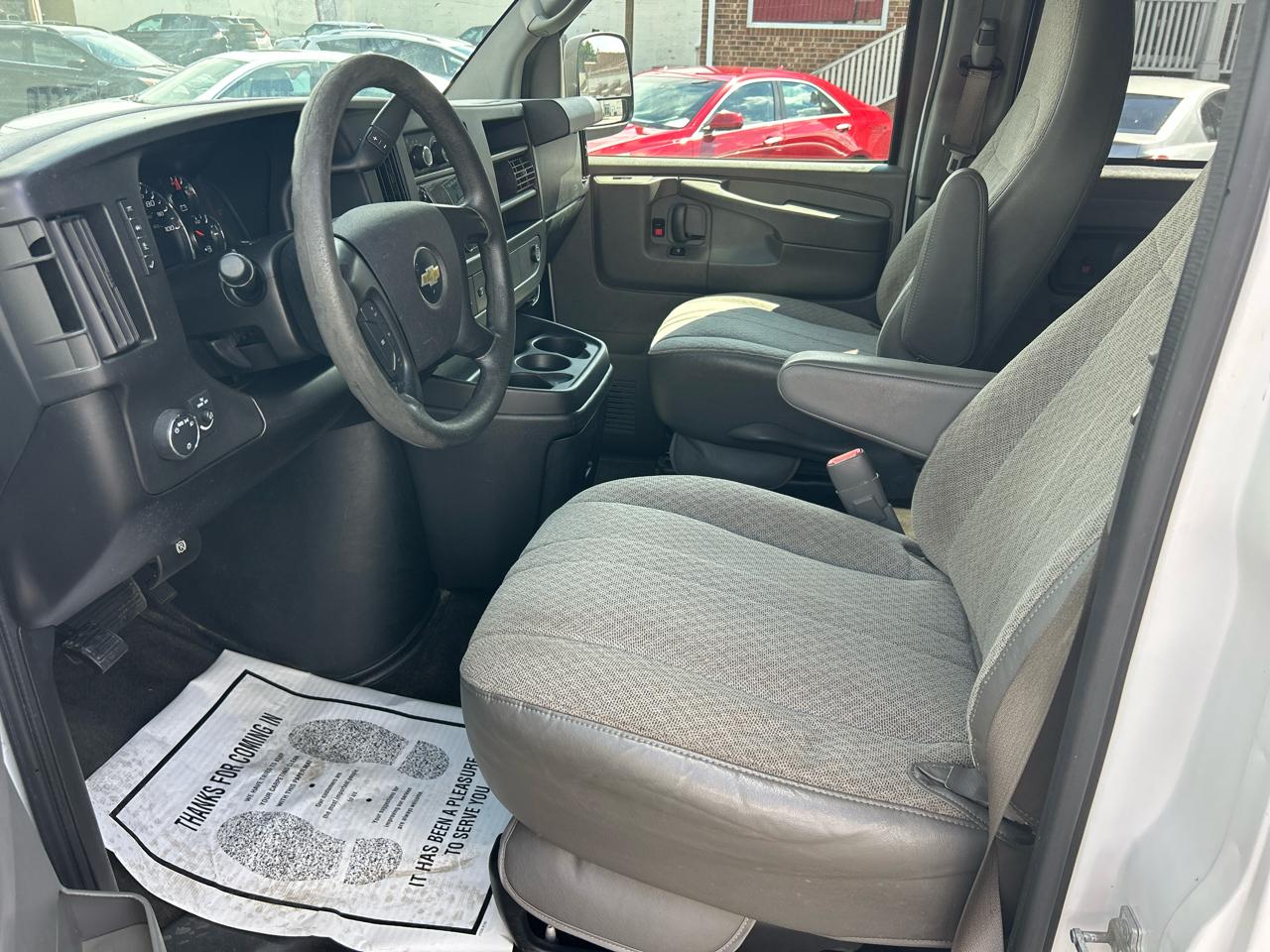 Chevrolet Express Passenger RWD 3500 155" LT w/1LT 2014