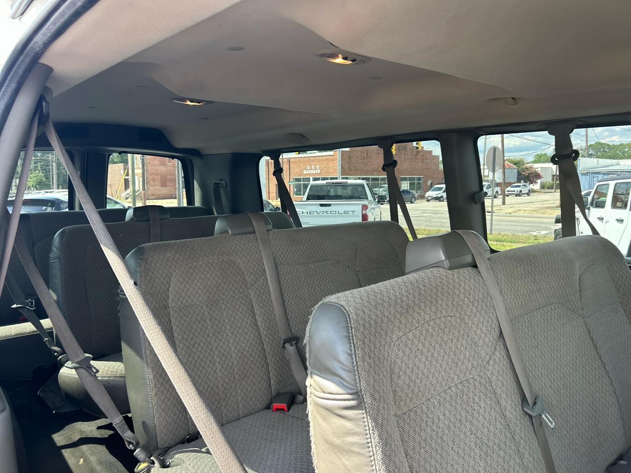 Chevrolet Express Passenger RWD 3500 155" LT w/1LT 2014