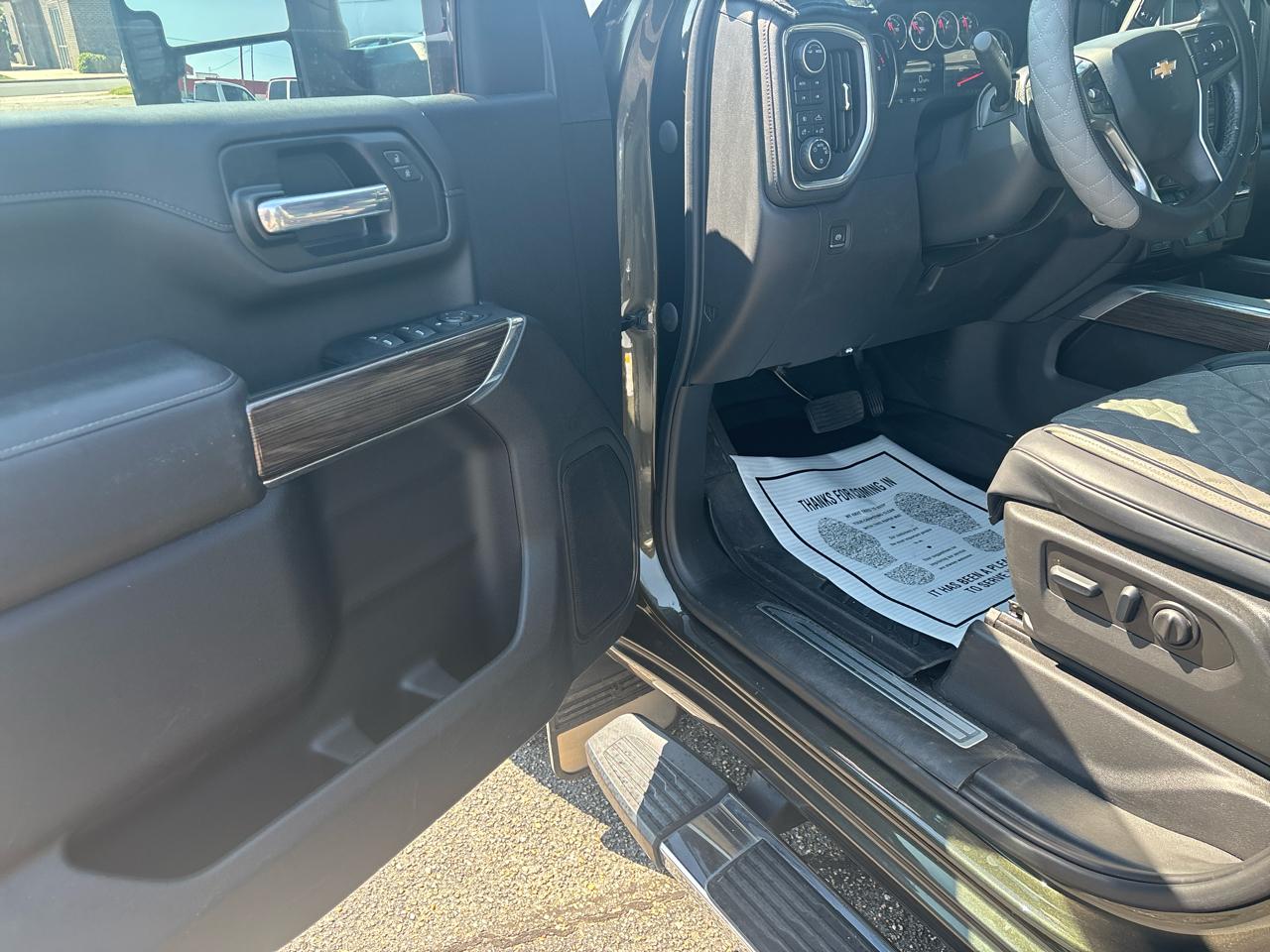 Chevrolet Silverado 2500HD 4WD Crew Cab 159" LT 2022