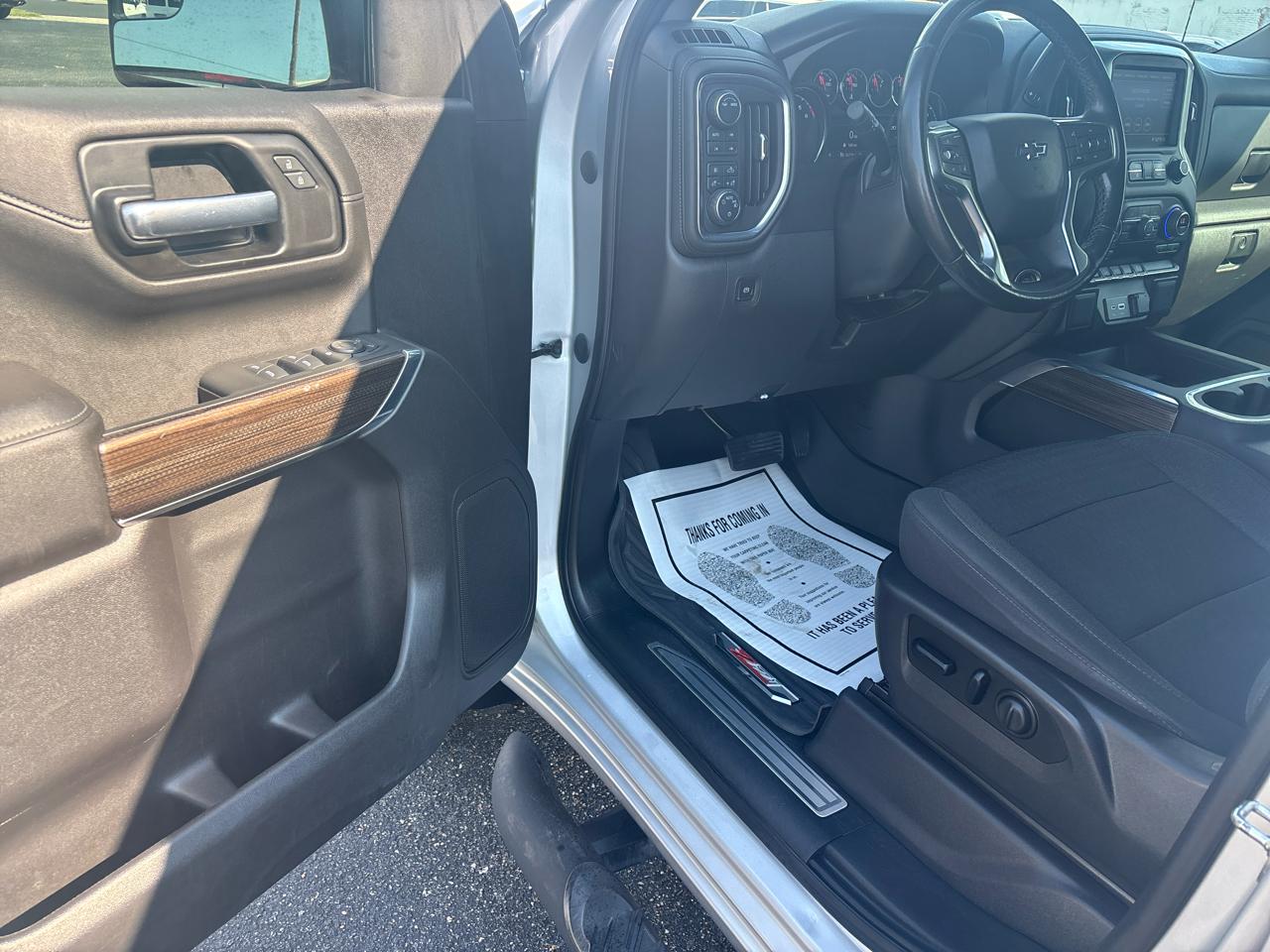 Chevrolet Silverado 1500 4WD Crew Cab 147" LT Trail Boss 2021