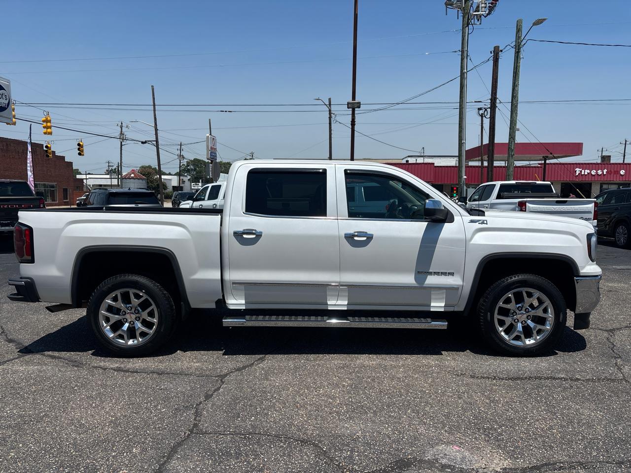 GMC Sierra 1500 4WD Crew Cab 143.5" SLT 2018