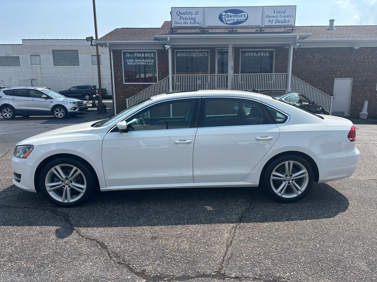 Volkswagen Passat 4dr Sdn 2.5L Auto SE w/Sunroof *Ltd Avail* 2014