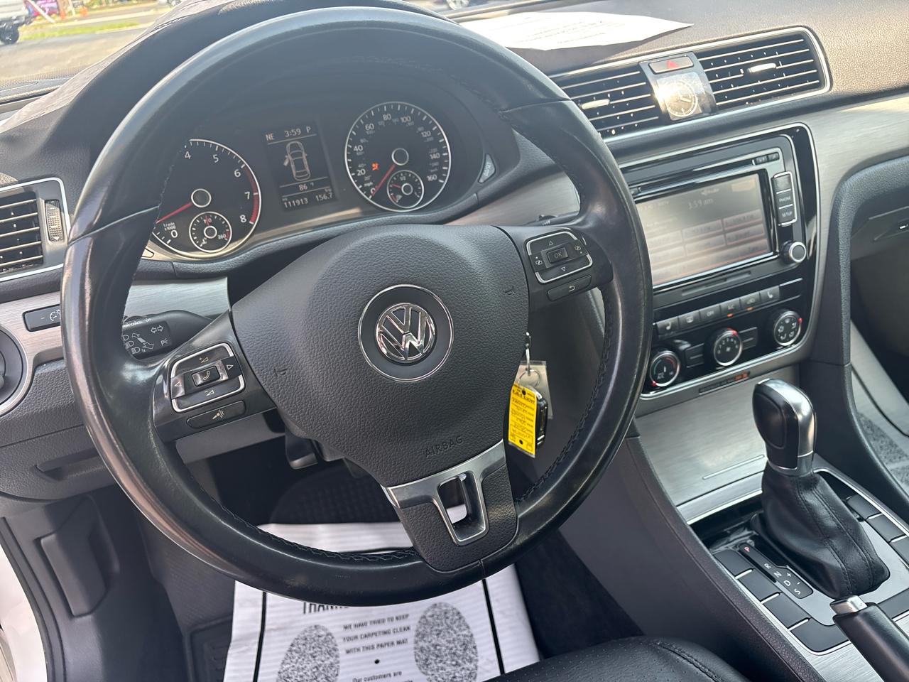 Volkswagen Passat 4dr Sdn 2.5L Auto SE w/Sunroof *Ltd Avail* 2014