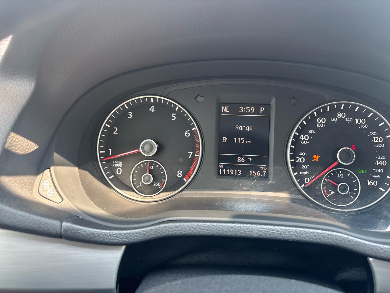 Volkswagen Passat 4dr Sdn 2.5L Auto SE w/Sunroof *Ltd Avail* 2014