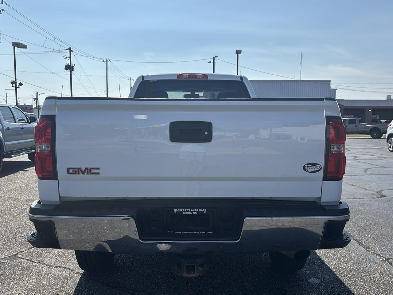 GMC Sierra 2500HD available WiFi 4WD Reg Cab 133.6" 2015