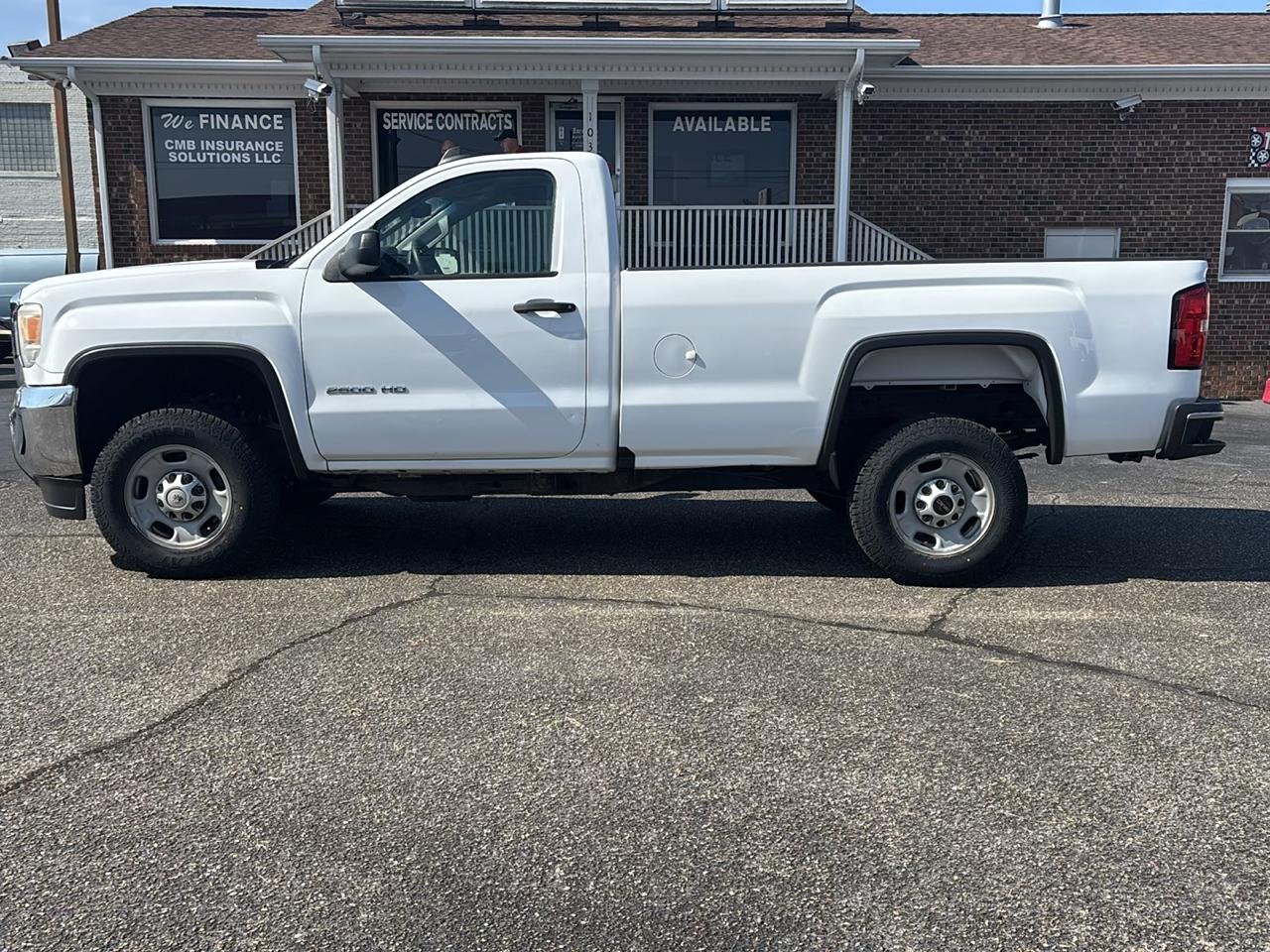 GMC Sierra 2500HD available WiFi 4WD Reg Cab 133.6" 2015