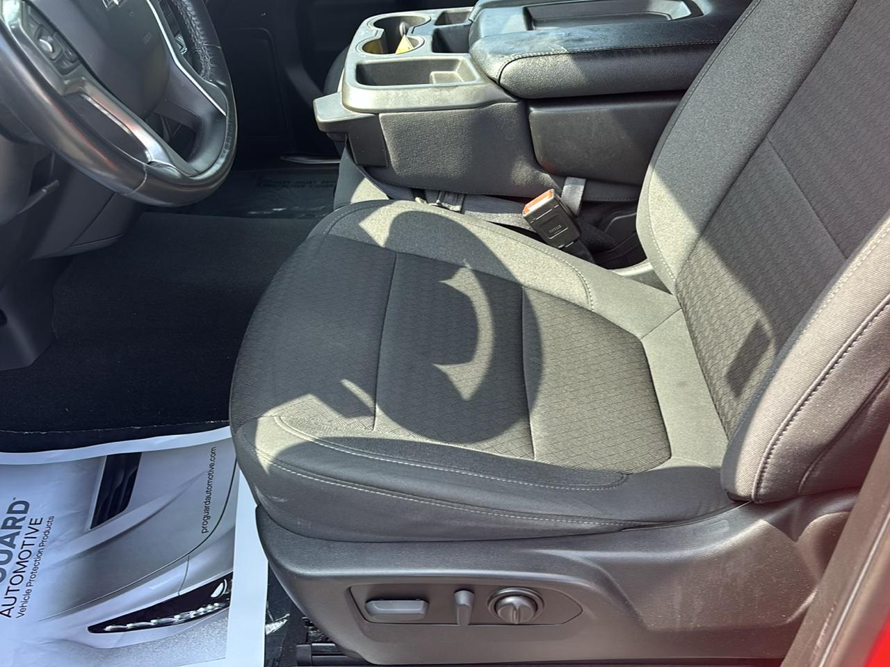 Chevrolet Silverado 1500 4WD Crew Cab 147" RST 2021