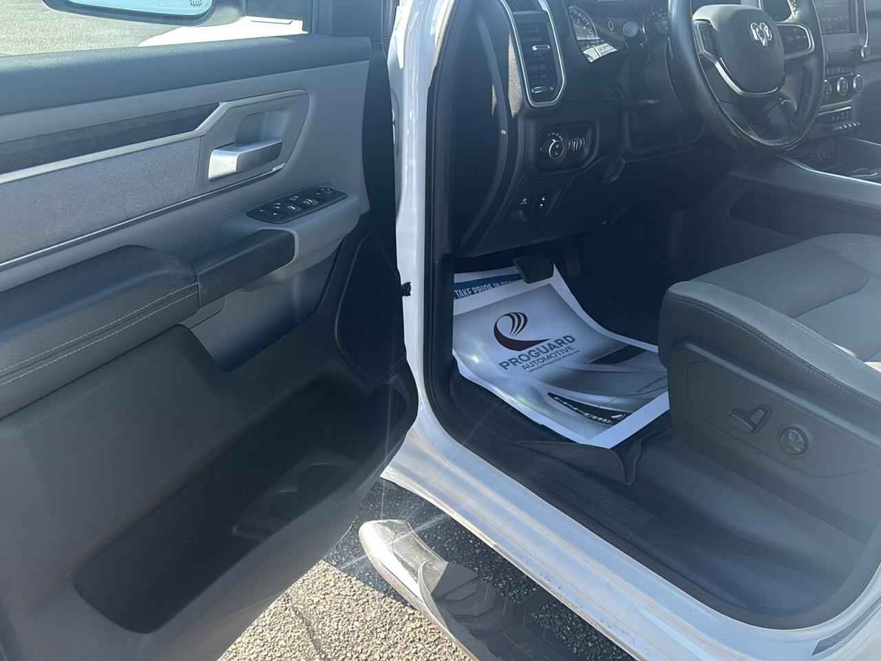 RAM 1500 Big Horn/Lone Star 4x4 Crew Cab 5'7" Box 2019
