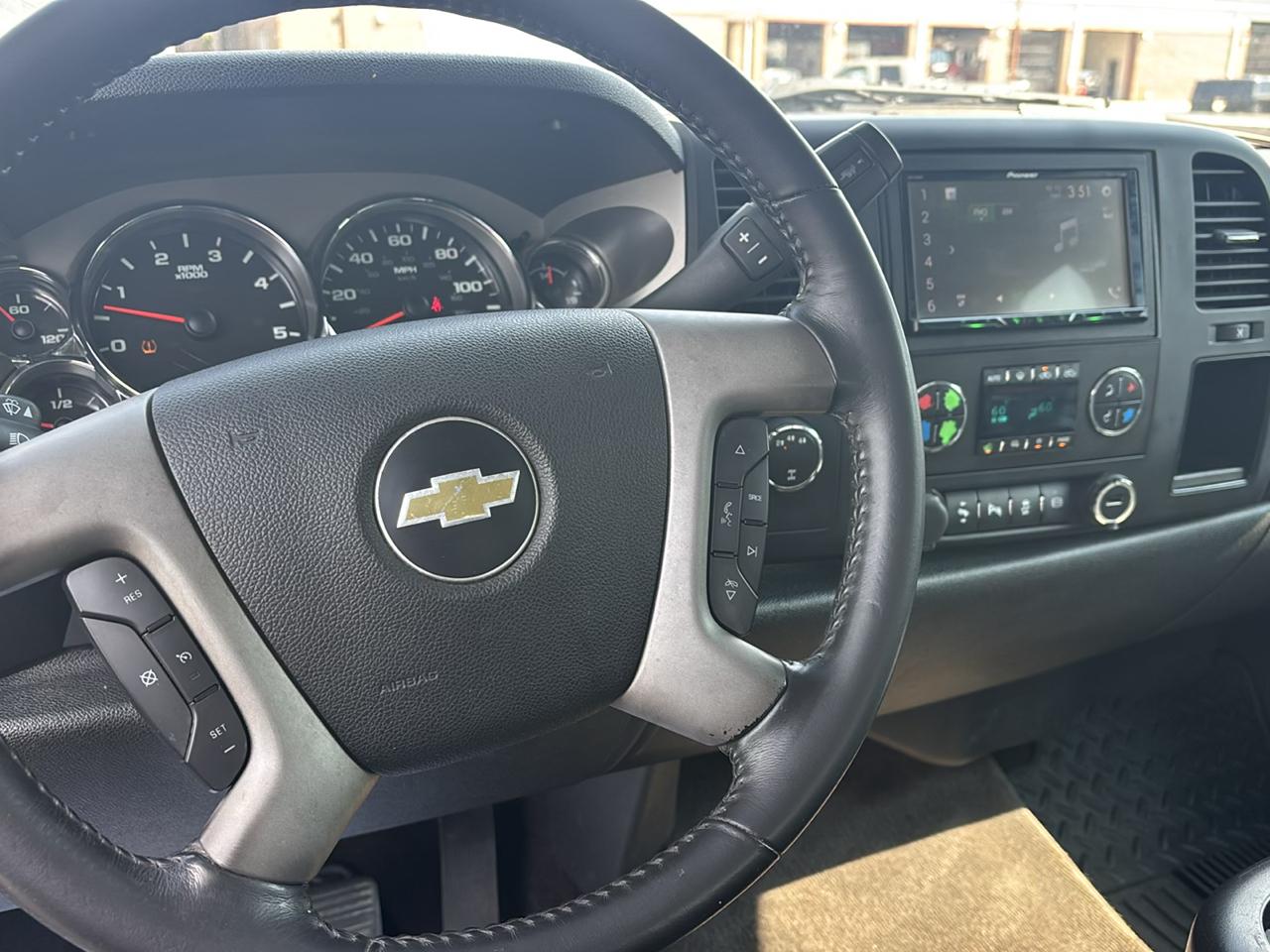 Chevrolet Silverado 2500HD 4WD Crew Cab 153.7" LT 2013