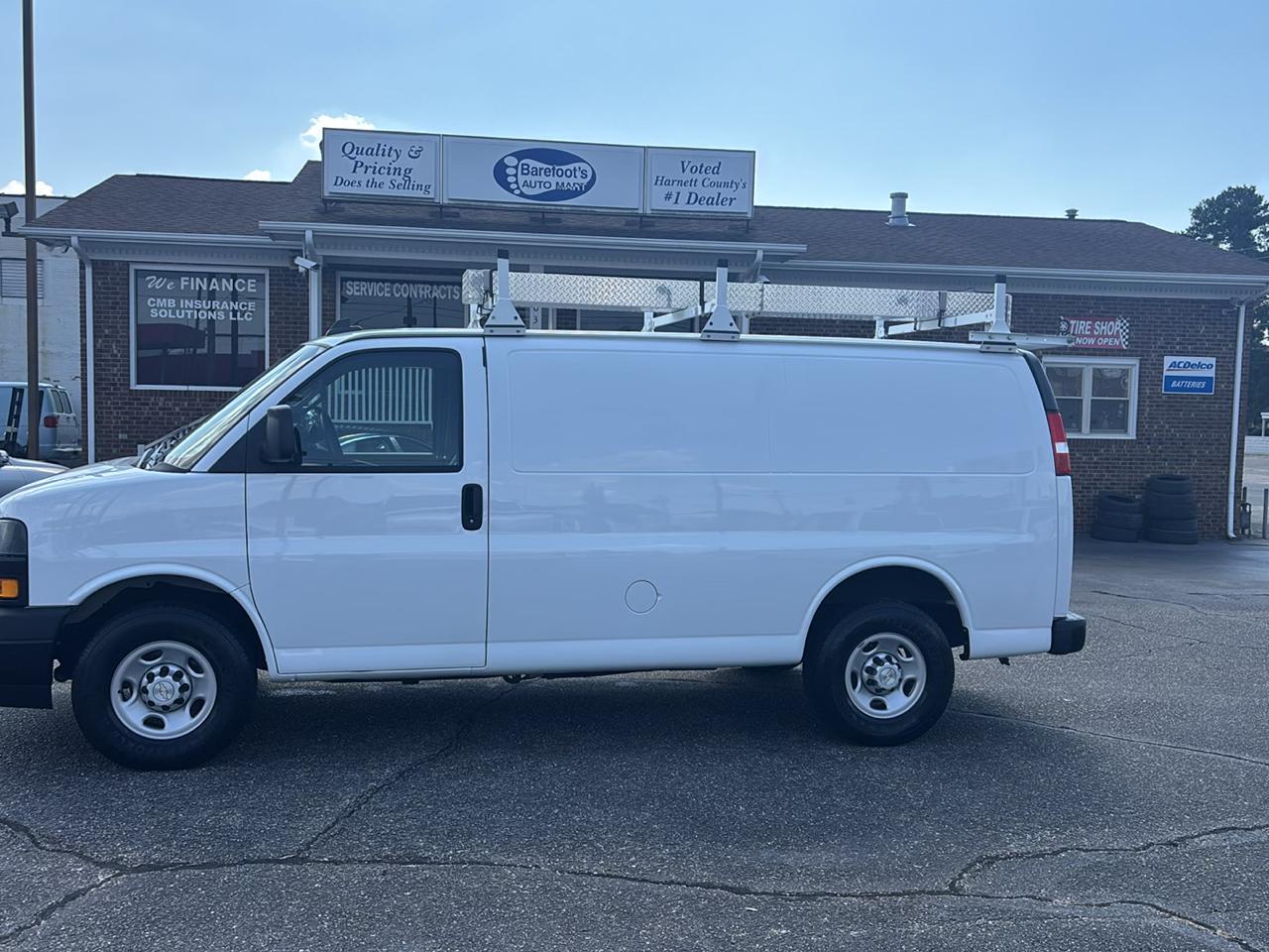 Chevrolet Express Cargo Van RWD 2500 135" 2023