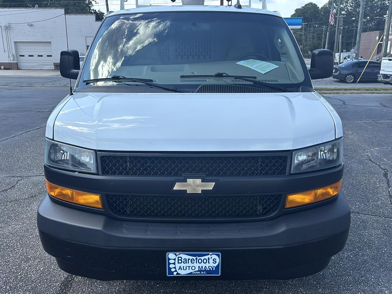 Chevrolet Express Cargo Van RWD 2500 135" 2023