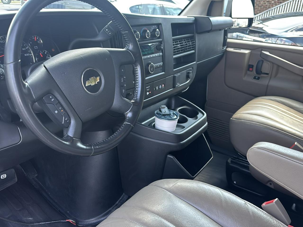 Chevrolet Express Cargo Van RWD 2500 135" 2023