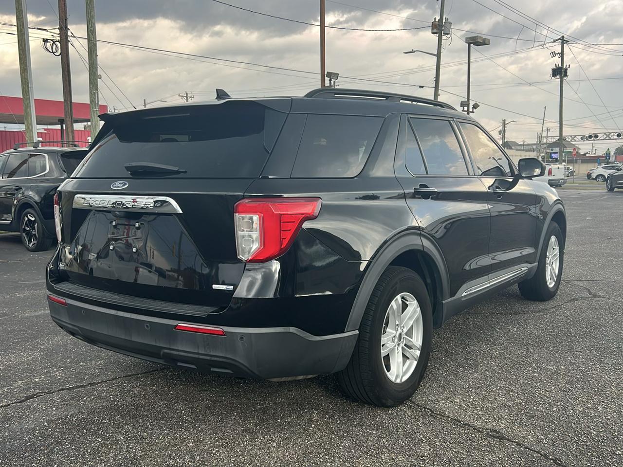 Ford Explorer XLT 4D SUV 4WD 2020