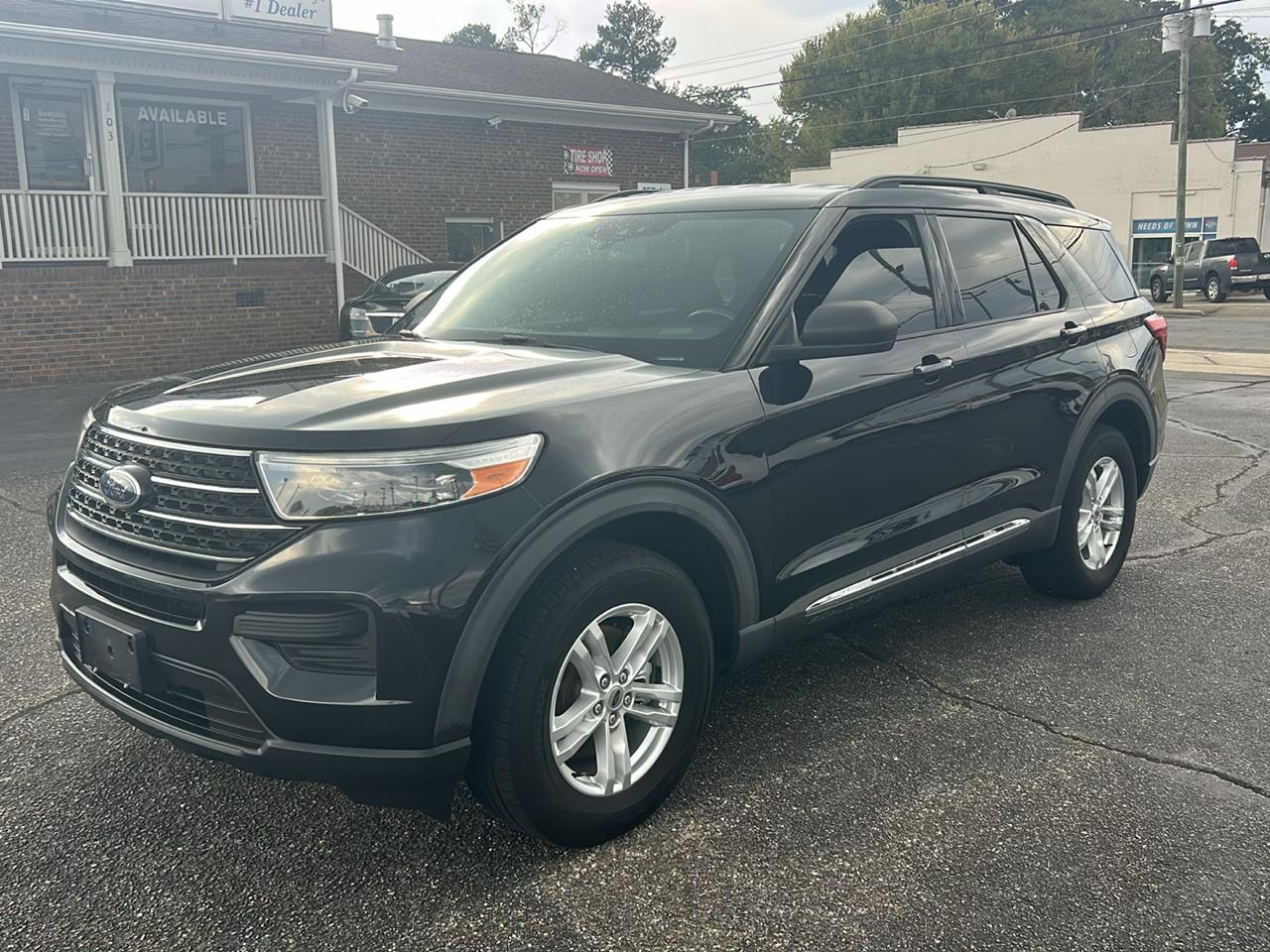 Ford Explorer XLT 4D SUV 4WD 2020