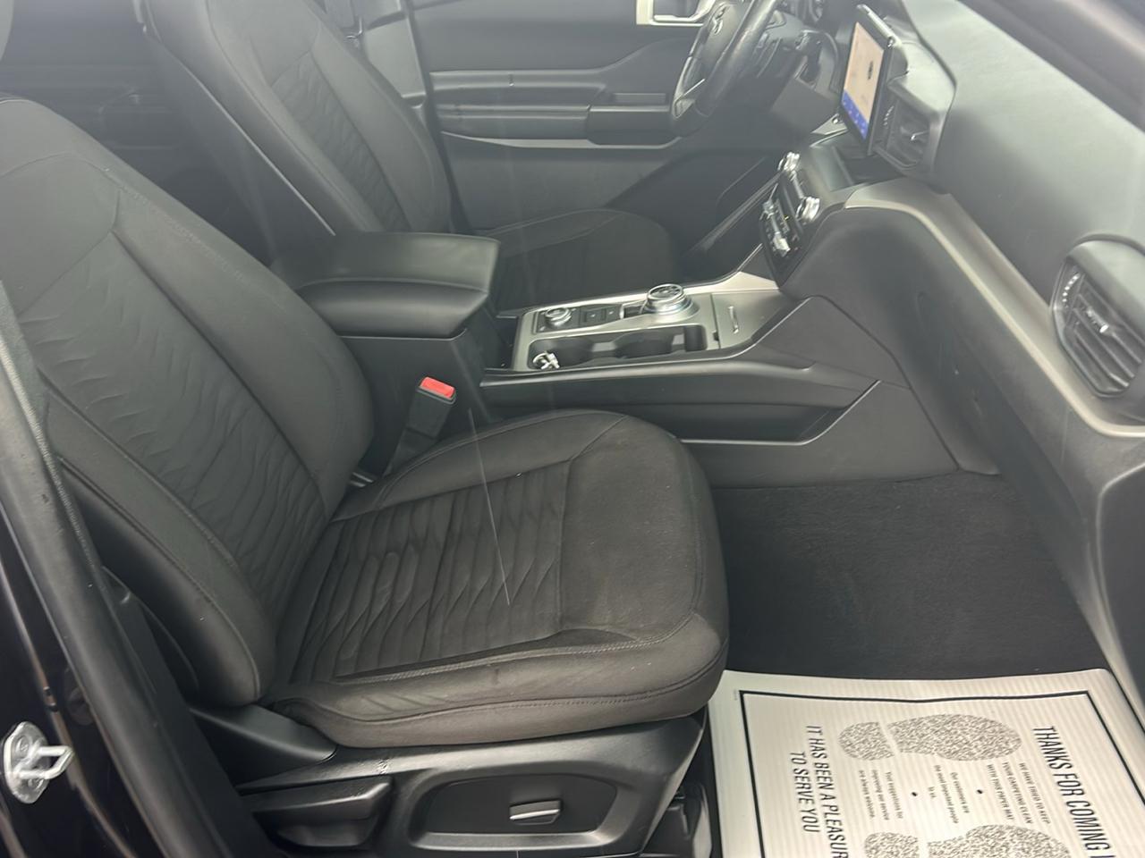 Ford Explorer XLT 4D SUV 4WD 2020