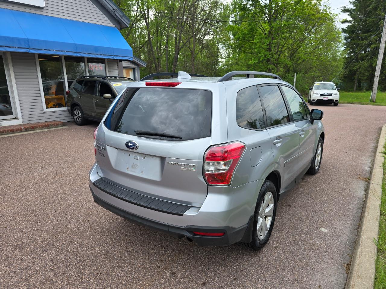 Subaru Forester 2.5i Premium PZEV CVT 2016
