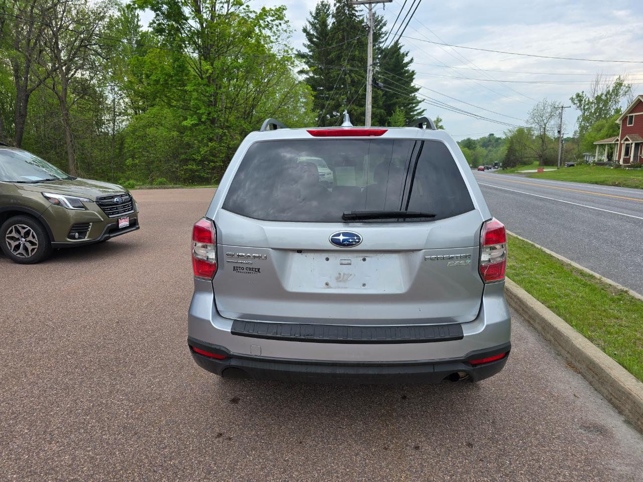 Subaru Forester 2.5i Premium PZEV CVT 2016