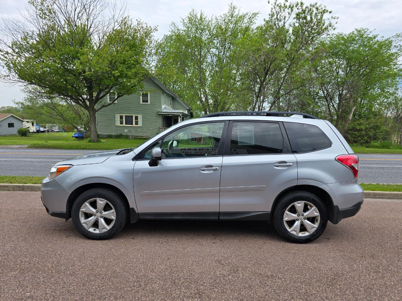 Subaru Forester 2.5i Premium PZEV CVT 2016