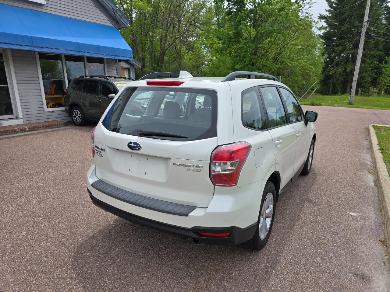 Subaru Forester 2.5i Premium PZEV CVT 2016