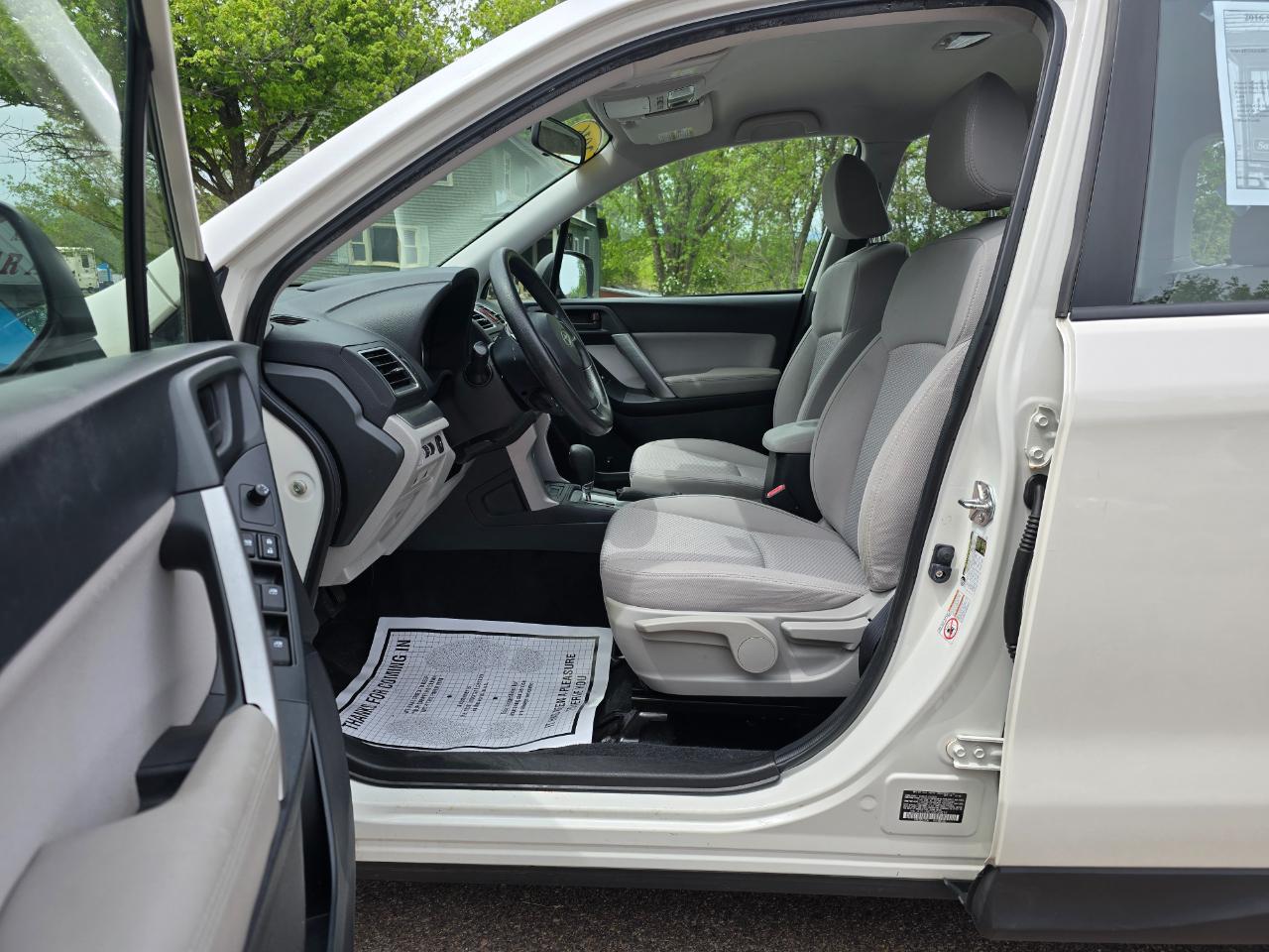 Subaru Forester 2.5i Premium PZEV CVT 2016