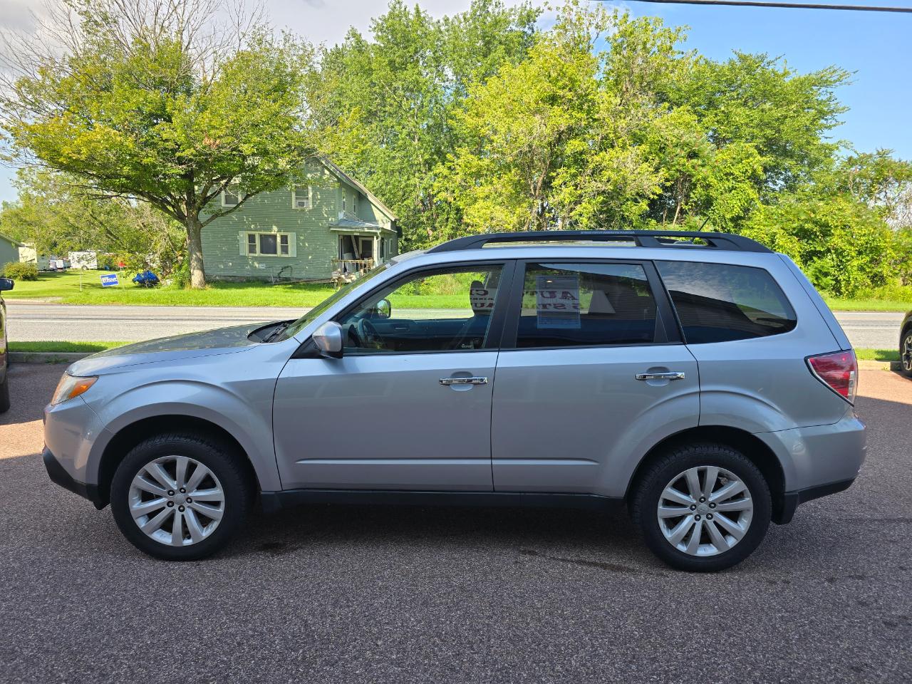 Subaru Forester 2.5X Premium 2012