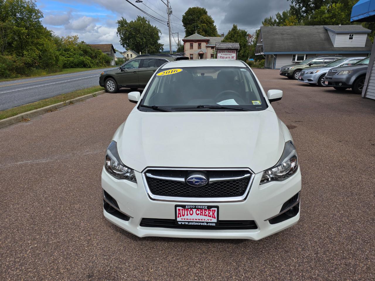 Subaru Impreza 2.0i Premium PZEV 5-Door 2016