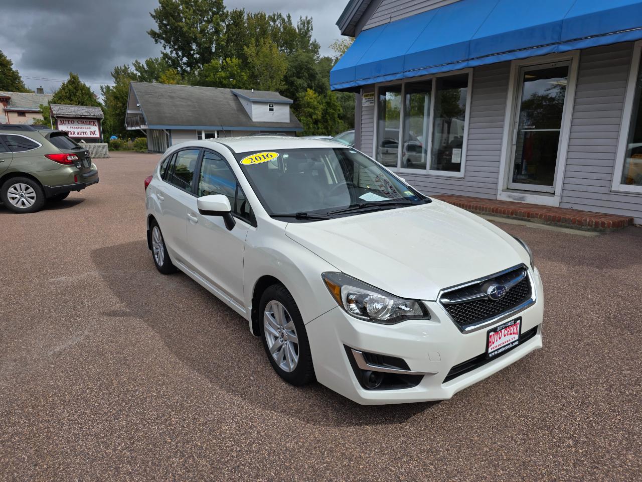 Subaru Impreza 2.0i Premium PZEV 5-Door 2016
