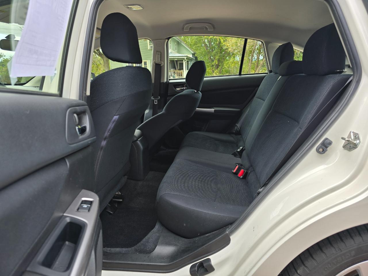 Subaru Impreza 2.0i Premium PZEV 5-Door 2016