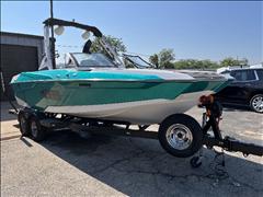 2020 Axis Tow Boat A22 