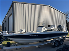 2004 Triton Fishing Boat 