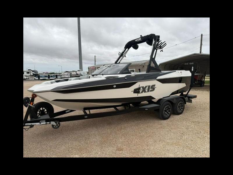 Axis Tow Boat A20  2021