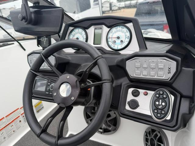 Axis Tow Boat A20  2021