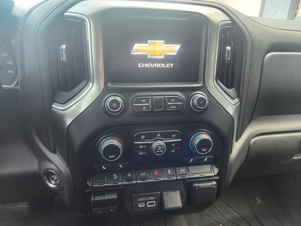 Chevrolet Silverado 1500 LT Crew Cab 4WD 2019