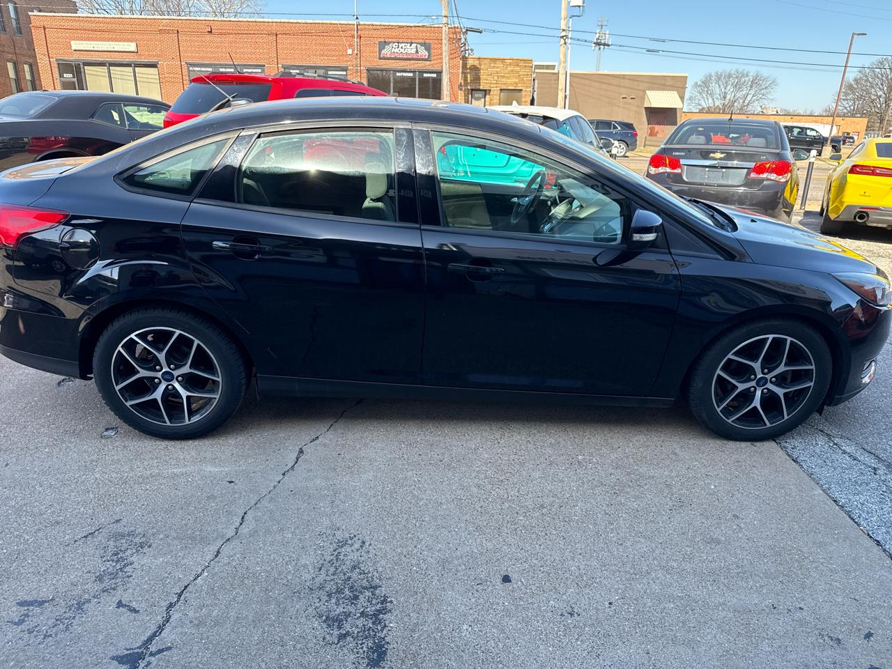 Ford Focus SEL 4D Sedan 2018