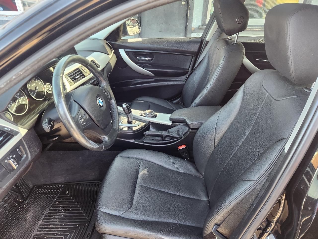 BMW 3-Series 320i xDrive Sedan 2016