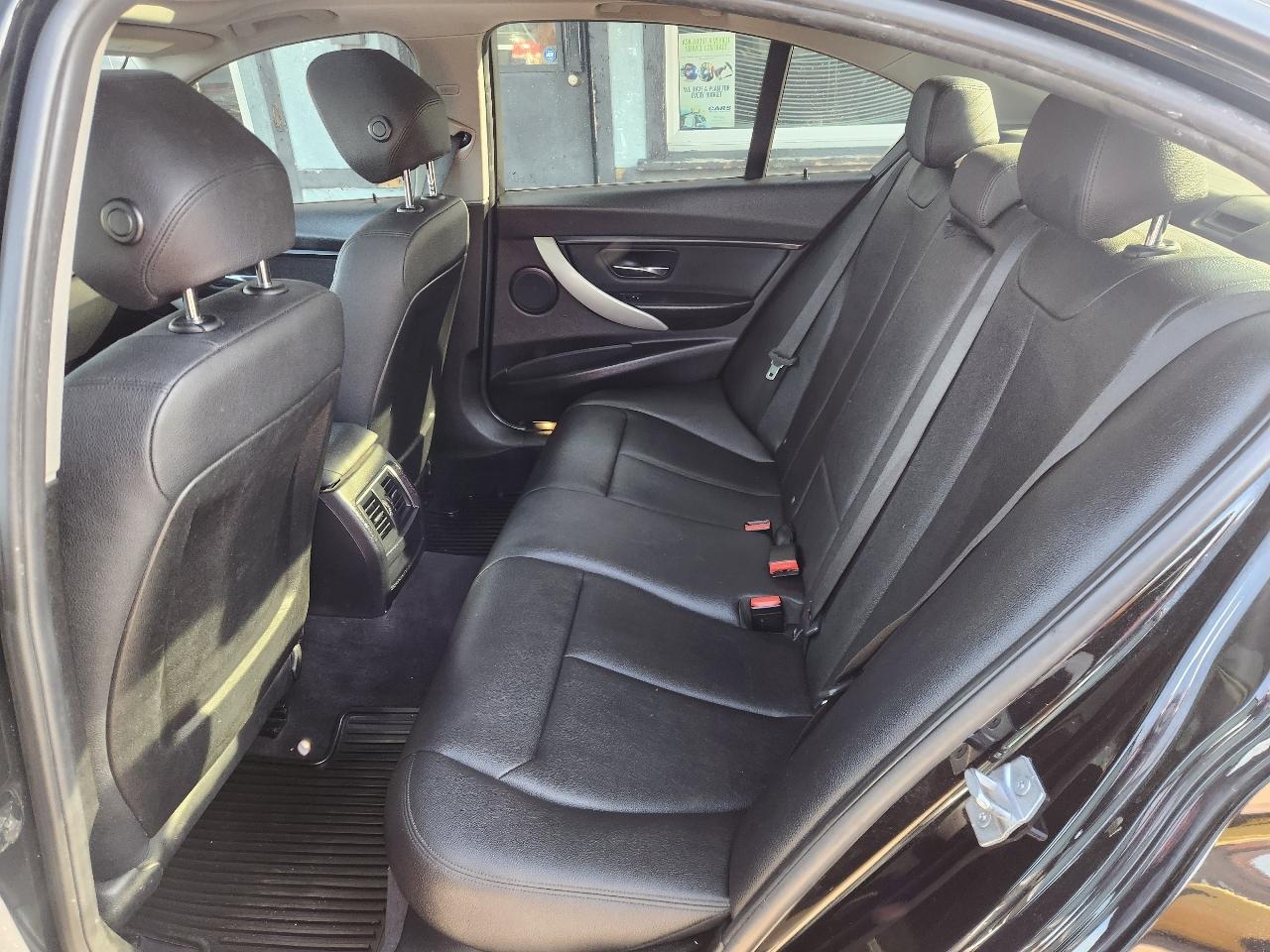 BMW 3-Series 320i xDrive Sedan 2016